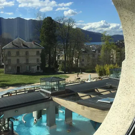 Lägenhet T1 Lumineux Avec Terrasse Et Parking Prive A - Fr-1-555-70 *