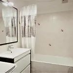 T1 Lumineux Avec Terrasse Et Parking Prive A - Fr-1-555-70 Apartman Aix-les-Bains