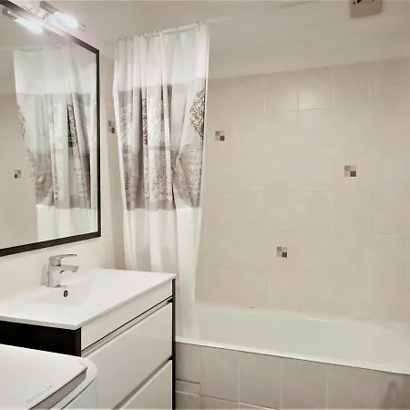 T1 Lumineux Avec Terrasse Et Parking Prive A - Fr-1-555-70 شقة إيكس ليه با